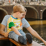 Enfant portant le t-shirt rayé à col rond pour enfant Miffy de la marque Bloom