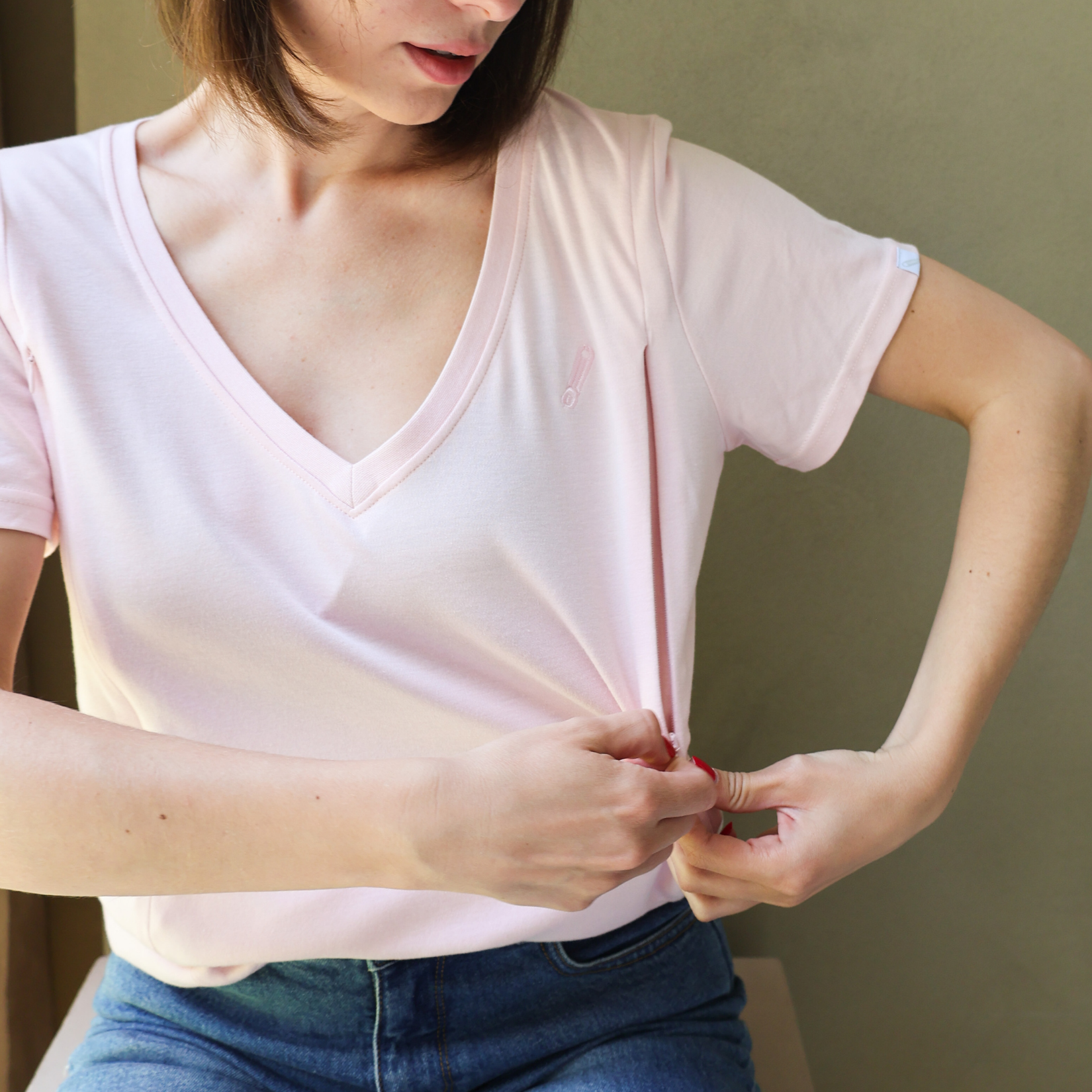 Breastfeeding T-Shirt V-Neck Pink